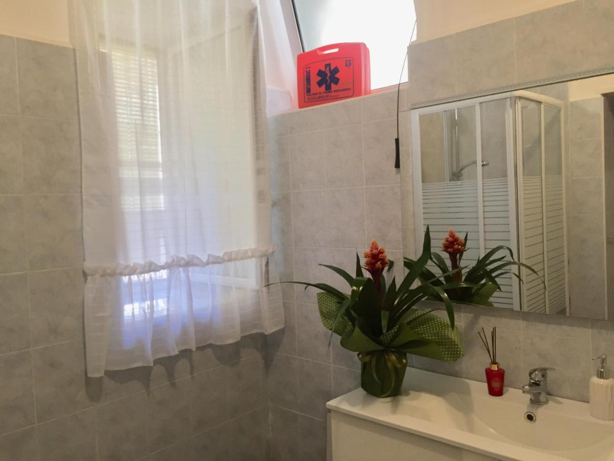 Vesuvio House Appartamento Indipendente E Centrale Сант'Аньєлло Екстер'єр фото